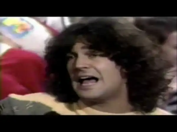 Video: Billy Squier — "Christmas Is The Time To Say I Love You" (Christmas Song)